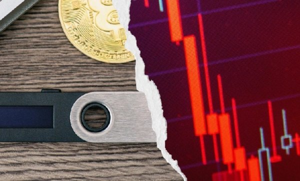 Over 120,000 Bitcoin private keys were exposed through a flaw in Libbitcoin Explorer’s random-number generator Over 120,000 Bitcoin private keys were exposed through a flaw in Libbitcoin Explorer’s random-number generator